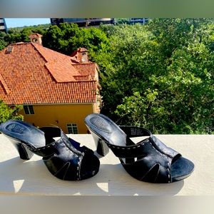 Clarks artisan collection black leather heel sandal 8.5